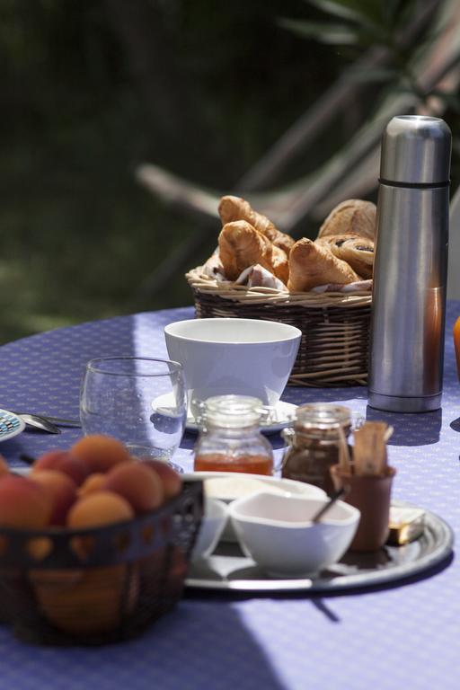 Bed and Breakfast Bergerie d'Alivon en Camargue Albaron Exterior foto
