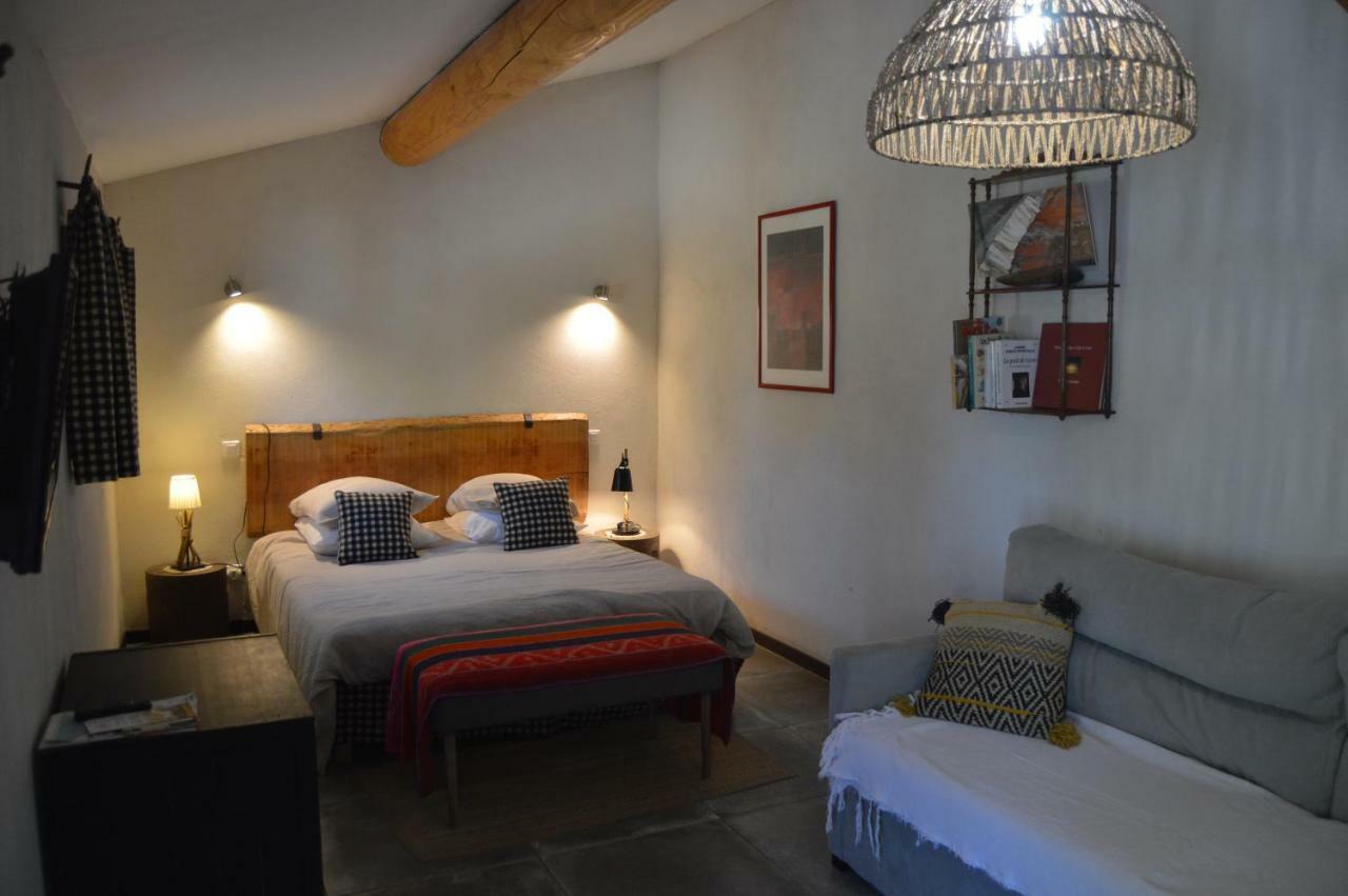 Bed and Breakfast Bergerie d'Alivon en Camargue Albaron Exterior foto